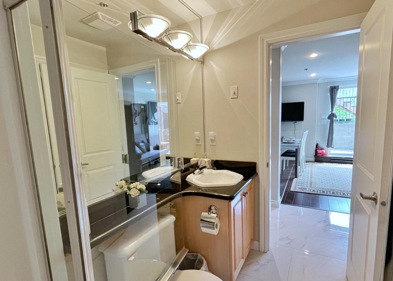 Coze Home In Vancouver Near Yvr エクステリア 写真